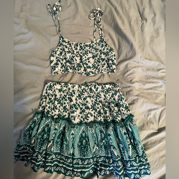 Floral two piece set - Picture 2 of 2